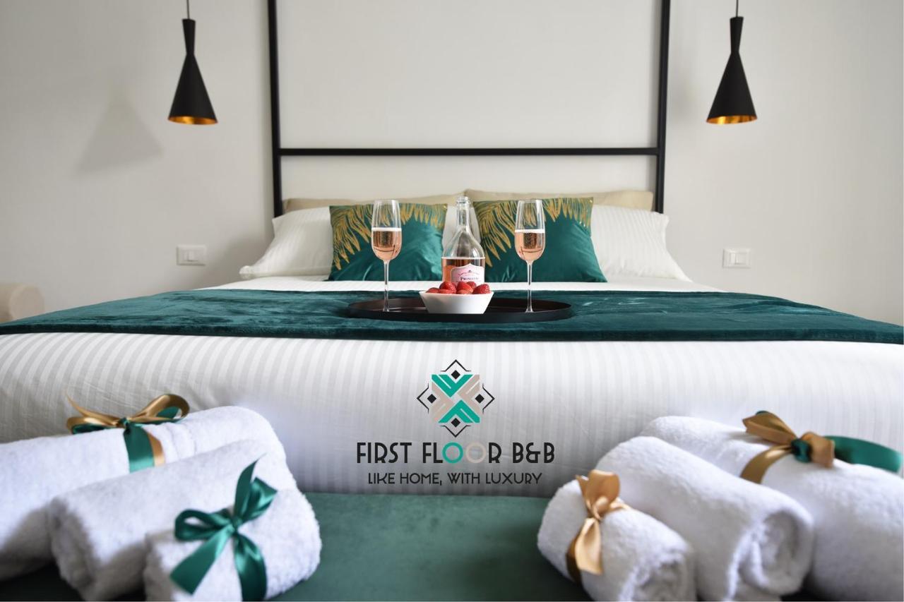 First Floor B&B Bari Ngoại thất bức ảnh